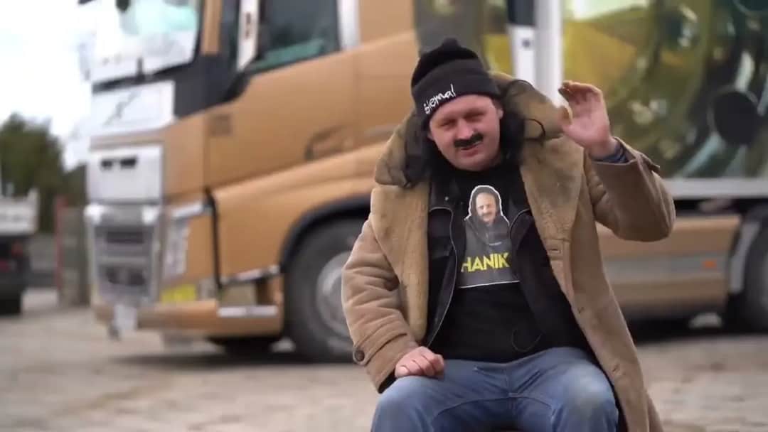 Kim jest Adam Mechanik z Królowie Żyta? Odkryj jego tajemnice i cytaty