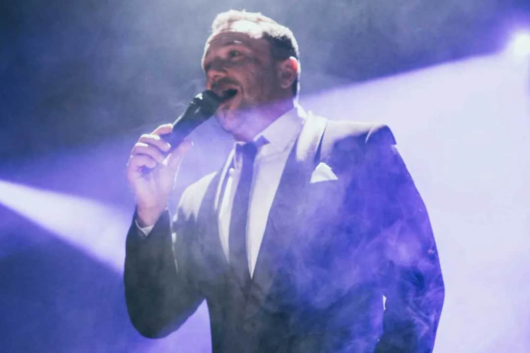 Mirosław Niewiadomski tenor – ile ma lat i co warto o nim wiedzieć