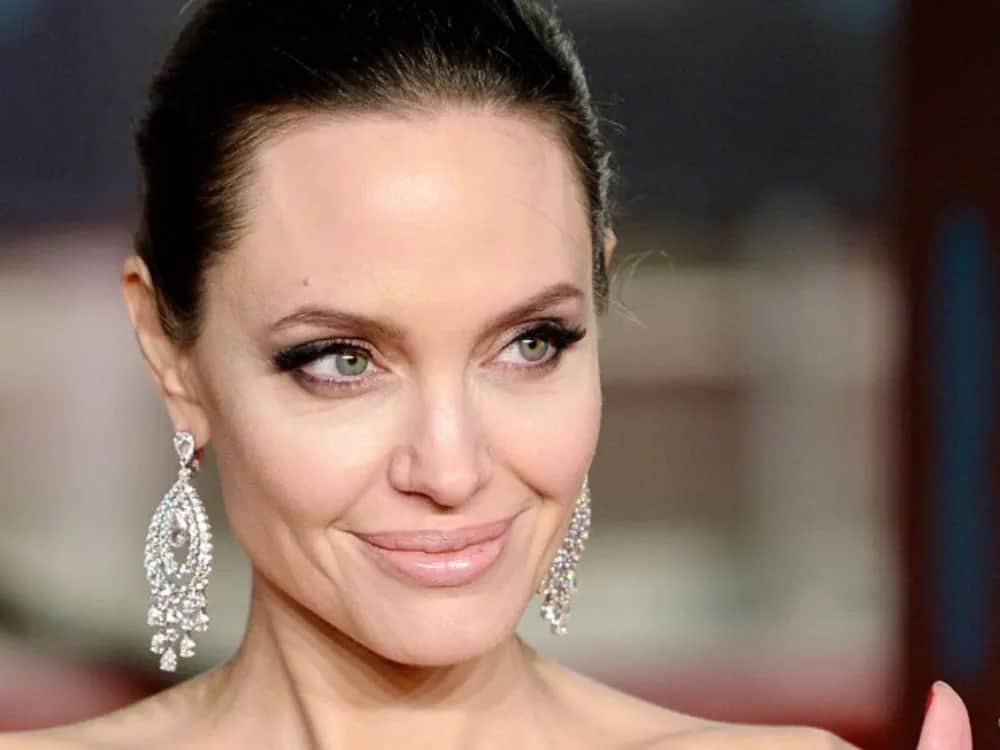 Z kim jest Angelina Jolie? Aktualne życie miłosne gwiazdy